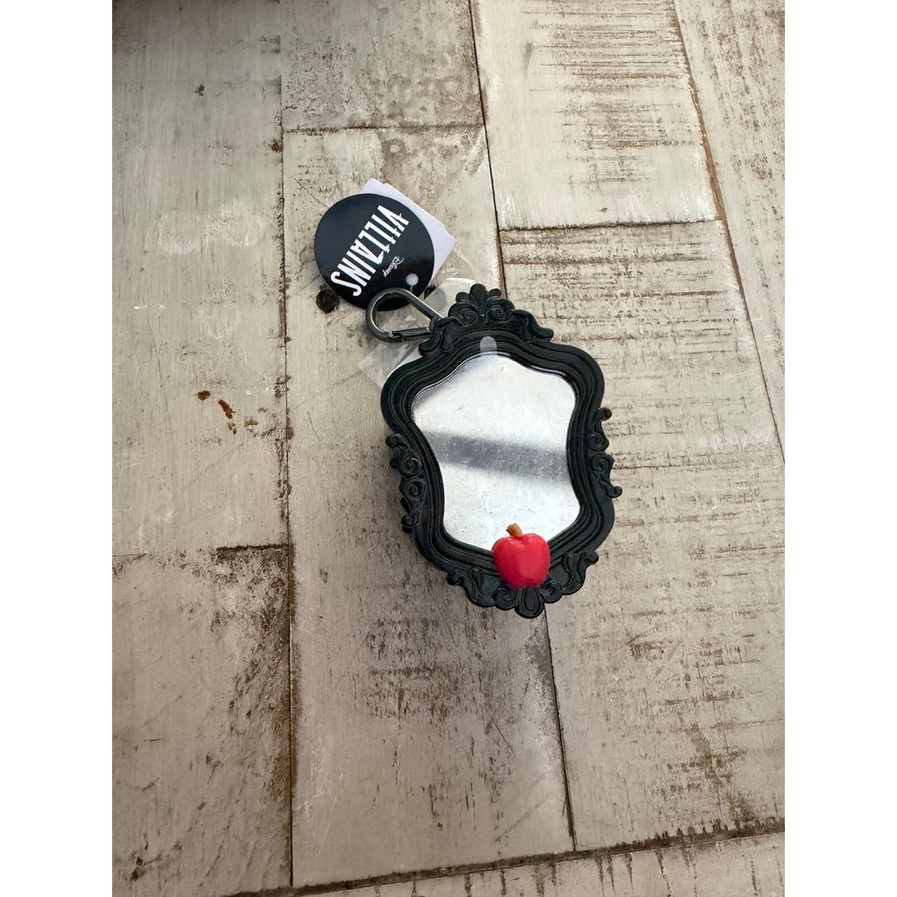 NWT bath& Body Works Disney Villains Evil Queen Mirror Light-Up PocketBac Holder